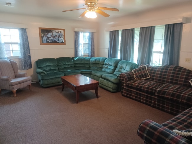 Building Photo - 748 N 700 E