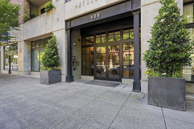 Foto del edificio - 408 NW 12th Ave