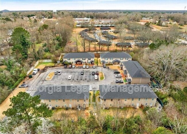 Building Photo - 407 Maple Way
