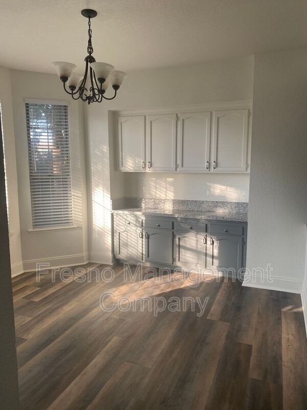 Foto del edificio - 8147 N Cedar Ave