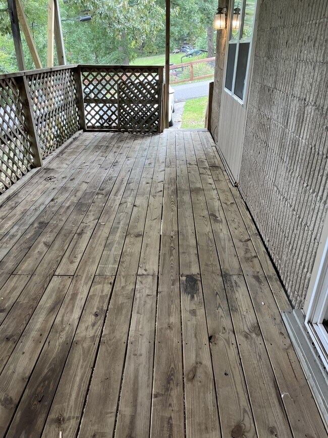 ¡Enorme terraza! - 519 E Churchwell Ave