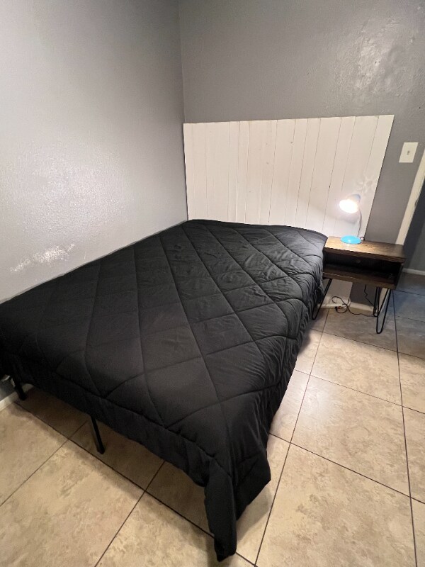 Foto del edificio - 1253 S Revere