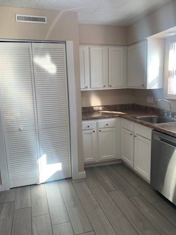 Foto del edificio - 4794 Rossmoor Pl