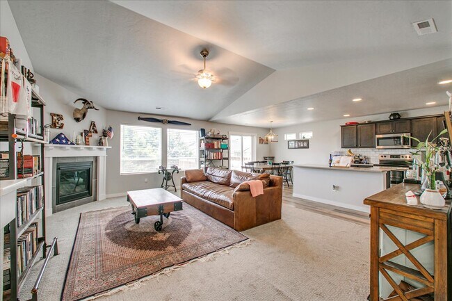 Building Photo - 3097 W Ginger Gold Dr
