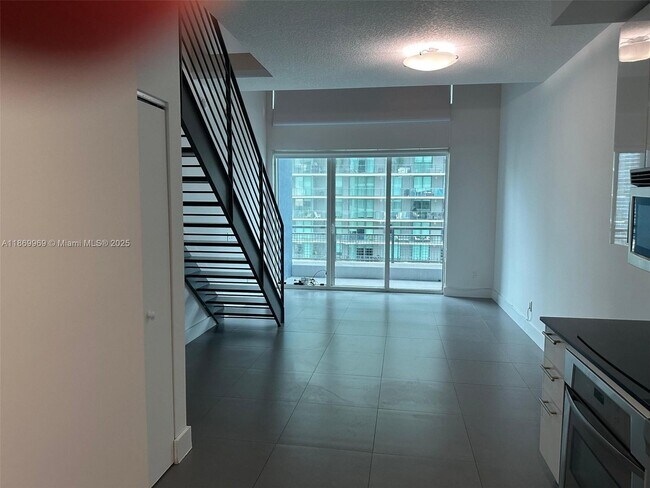Foto del edificio - 60 SW 13th St