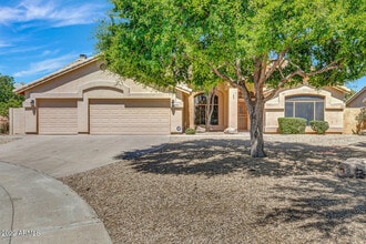 Building Photo - 4418 E Barwick Dr