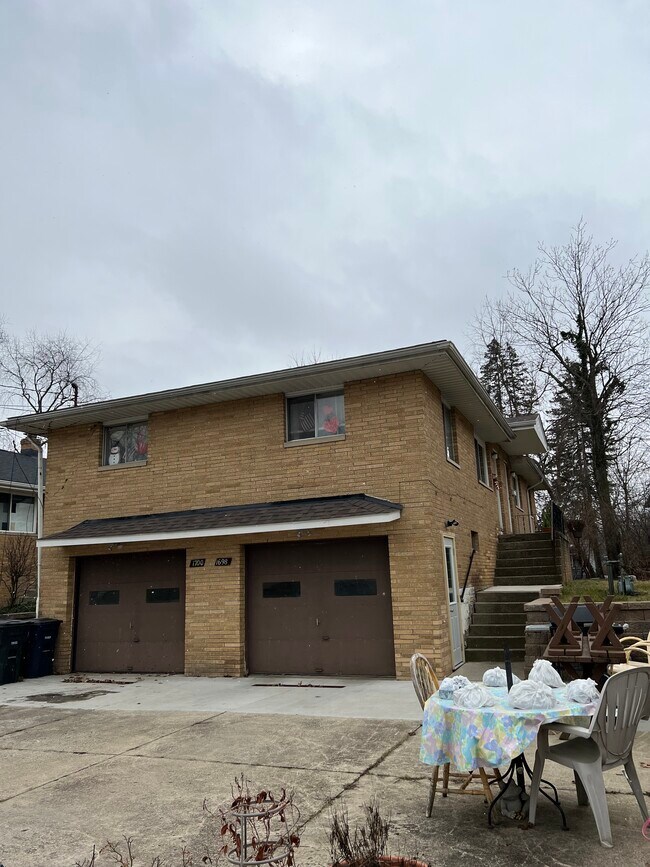 Building Photo - 1700 Liberty Dr
