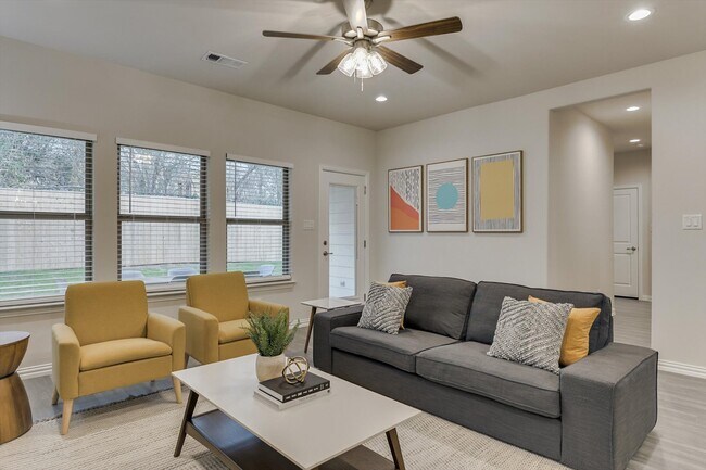 Foto del edificio - 1525 Doyle Ave