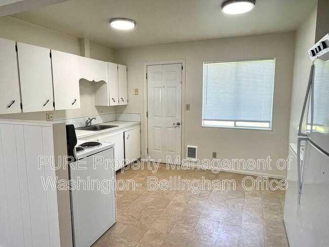 Building Photo - 5088 La Bounty Dr