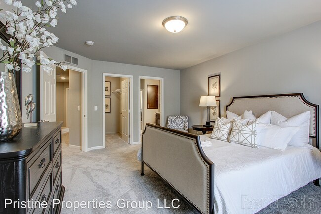 Building Photo - 4709 Club House Dr