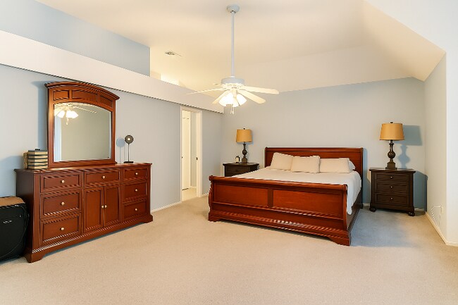Foto del edificio - 1717 Shady Creek Dr
