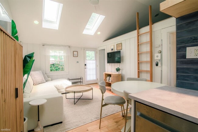 Foto del edificio - 2 br, 1 bath House - 23 Cherrystone Road
