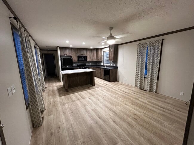 Building Photo - 74 W Arizona