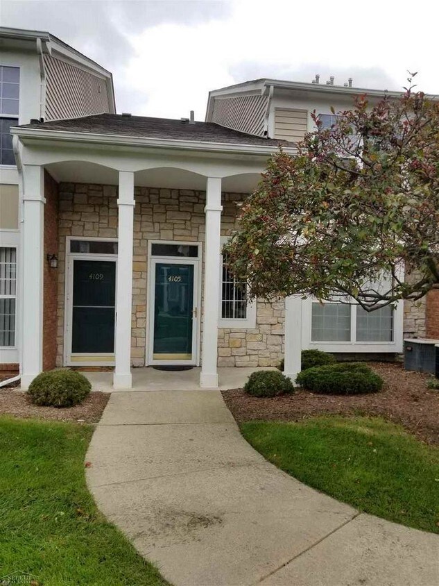 Primary Photo - 4105 Berkshire Dr