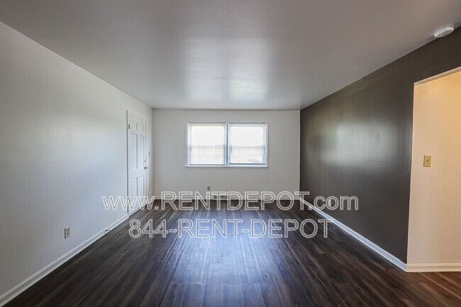 Foto del edificio - 2805 Ravenswood Dr
