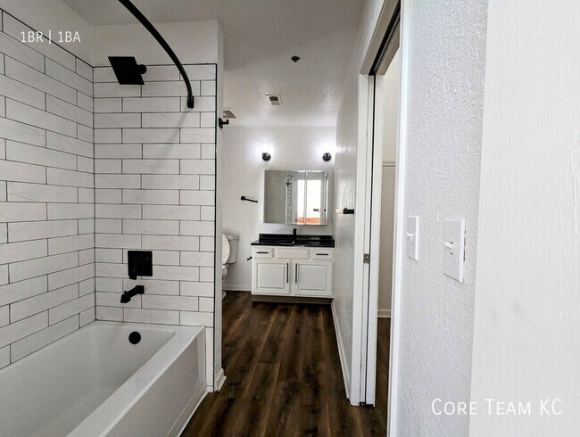 Foto del edificio - 934 Broadway Blvd