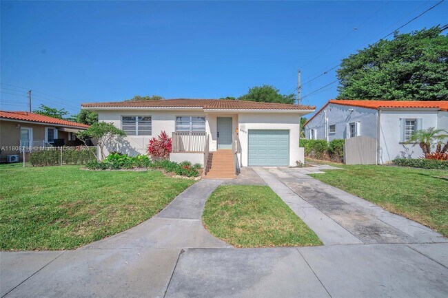 Foto del edificio - 2420 SW 21st Ave