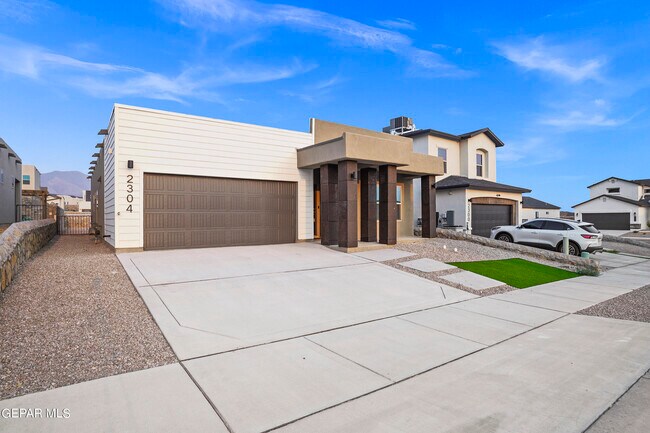 Building Photo - 2304 Enchanted Hawk