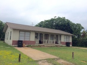 Building Photo - 803 Southside Dr