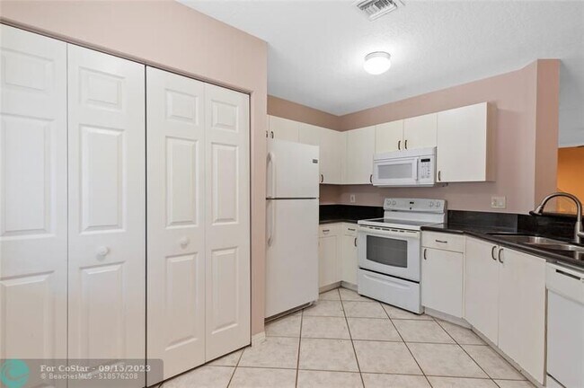 Foto del edificio - 1186 SW 44th Ave