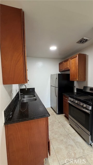 Building Photo - 874 W El Repetto Dr