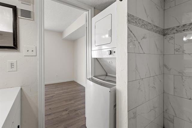 Foto del edificio - 2301 Balsam Dr