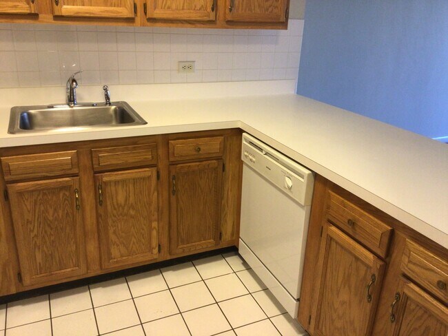 Foto del edificio - 5830 Oakwood Dr