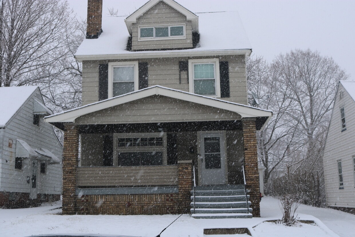 4635 E 86th St, Garfield Heights, OH 44125 House Rental in Garfield