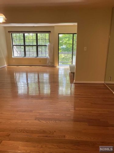 Foto del edificio - 1 Black Walnut Ln