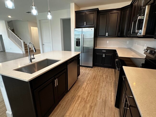 Building Photo - 1307 Whitcombe Dr