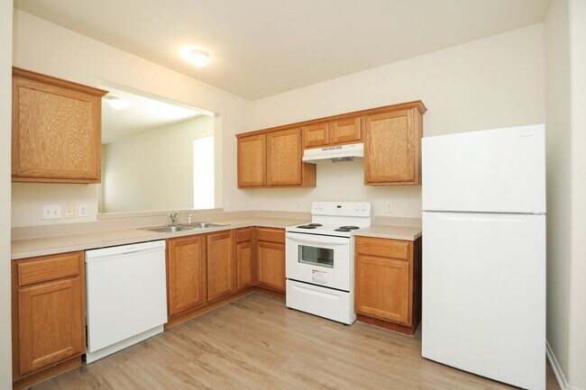 Foto del edificio - Adorable 2-story 3 Bedroom 2.5 Bath in Cyp...