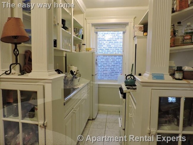 Building Photo - 11 Gray St