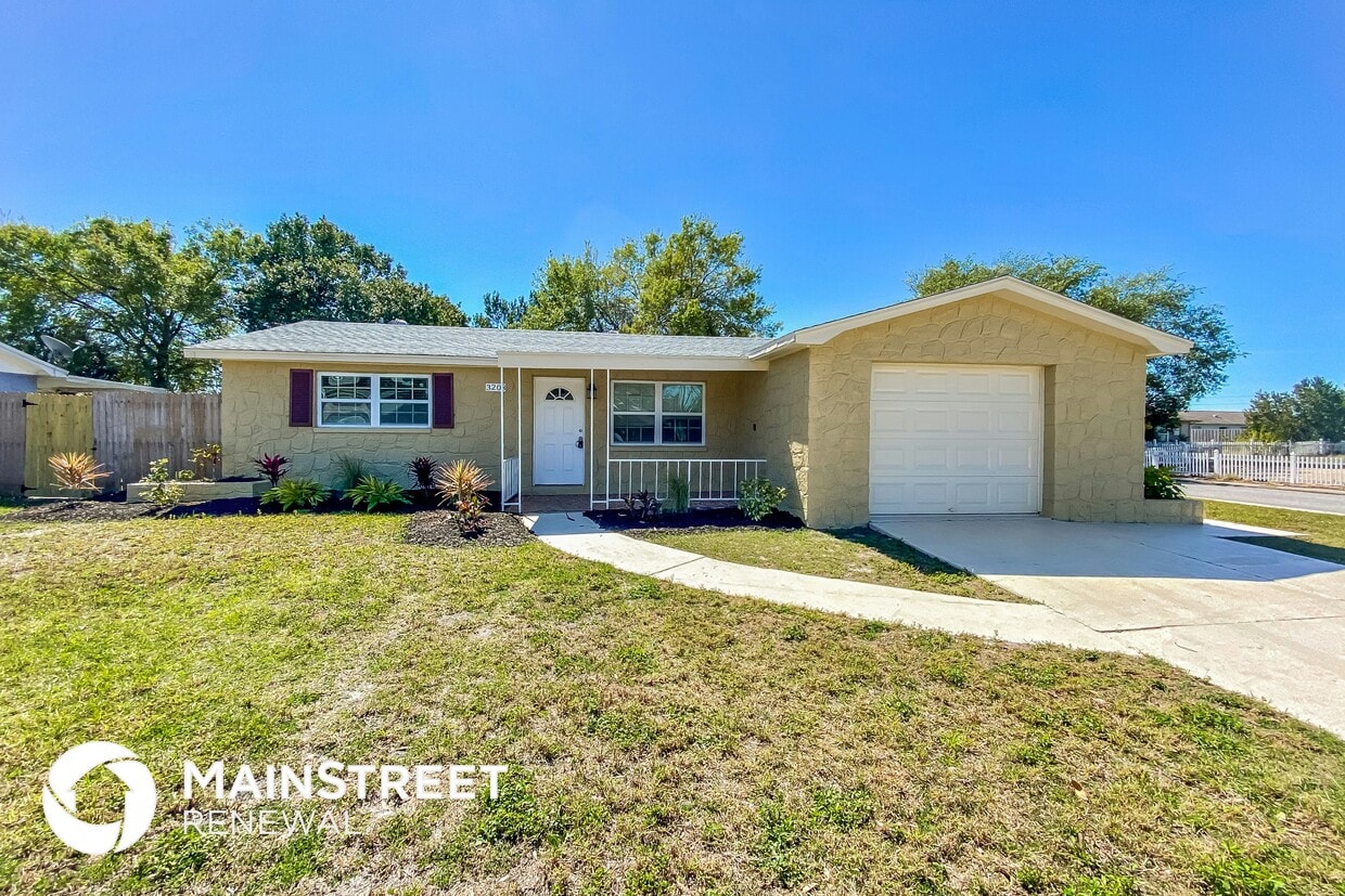 Primary Photo - 3208 Primrose Dr
