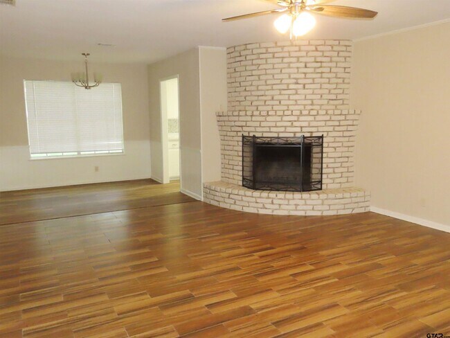Building Photo - 3316 McDonald Rd