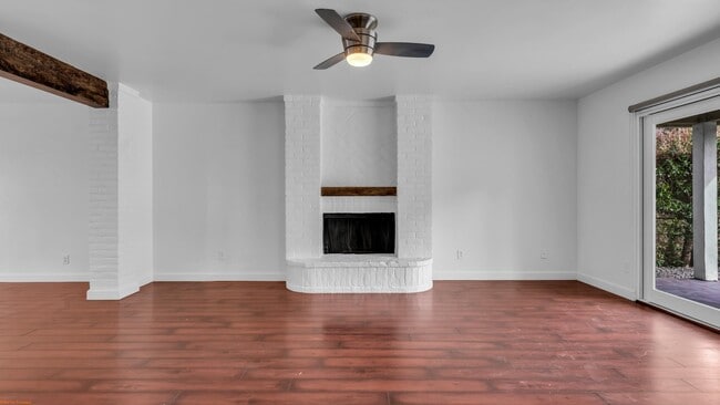 Building Photo - 53635 Avenida Bermudas