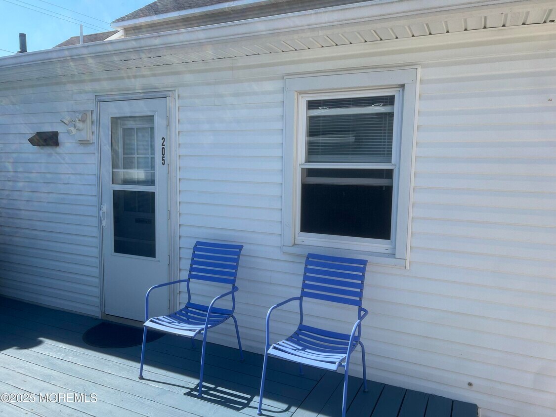 Foto principal - 205 Sampson Ave