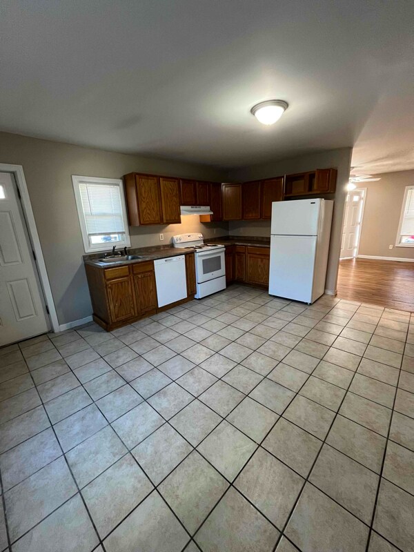 Foto del edificio - 517 Hillsboro St