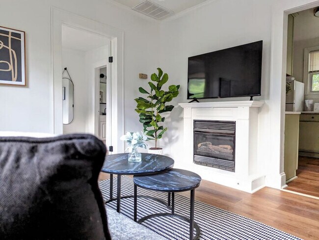 Foto del edificio - HillTop Hideaway - 4min from downtown!