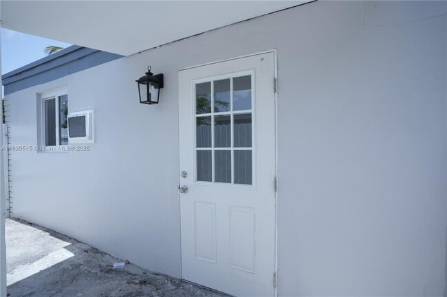 Foto del edificio - 14530 NW 11th Ct