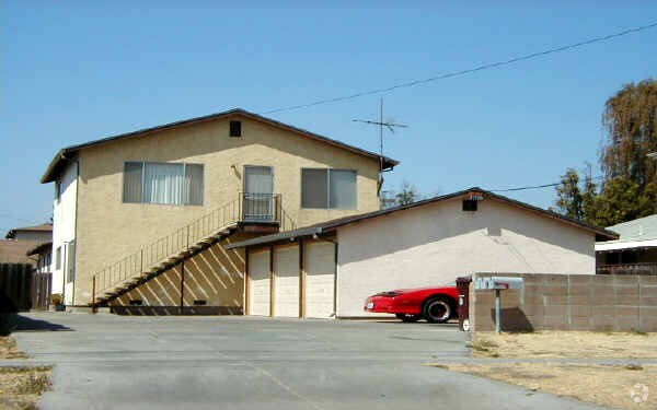 Building Photo - 37029 Locust St