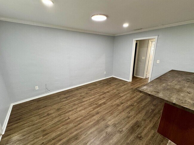 Foto del edificio - 323 Washington Ave