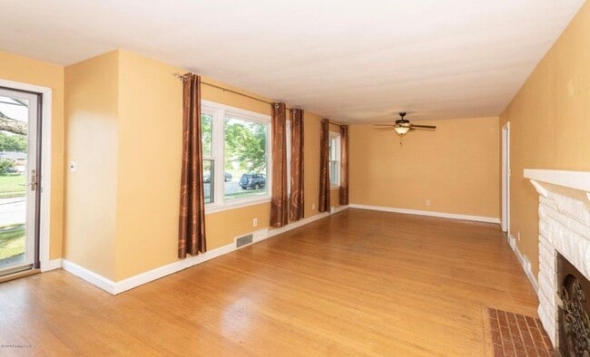 Foto del edificio - 3213 Bon Air Ave