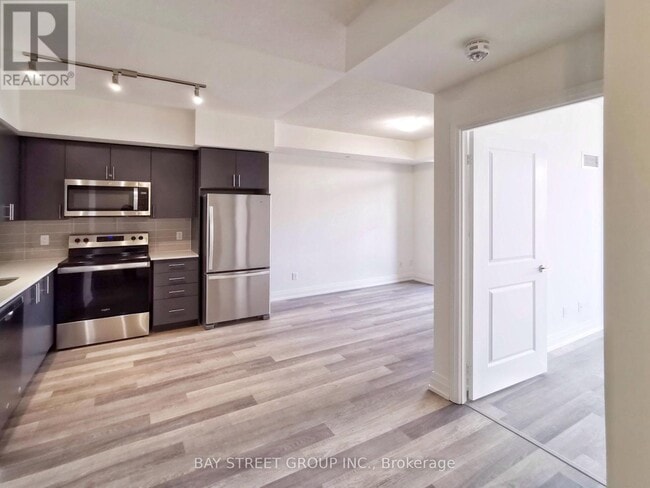 Building Photo - 3121 Sheppard Ave E