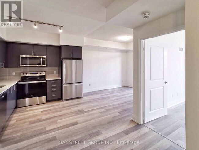Photo du bâtiment - 3121 Sheppard Ave E