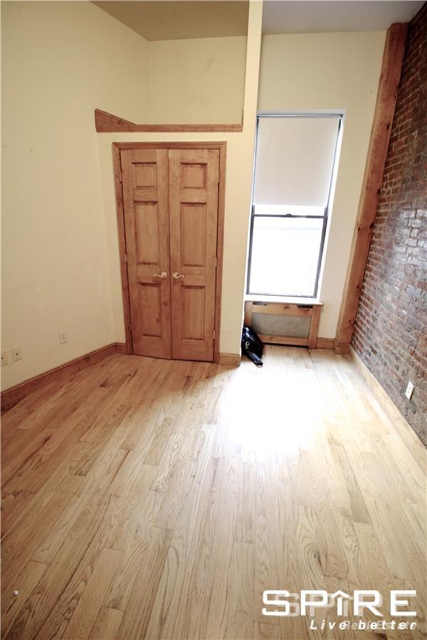 Foto del edificio - 133 W 74th St