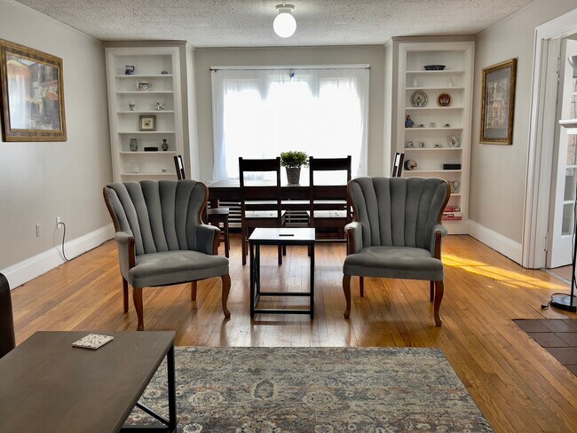 Foto del edificio - 315 Thurston Ave