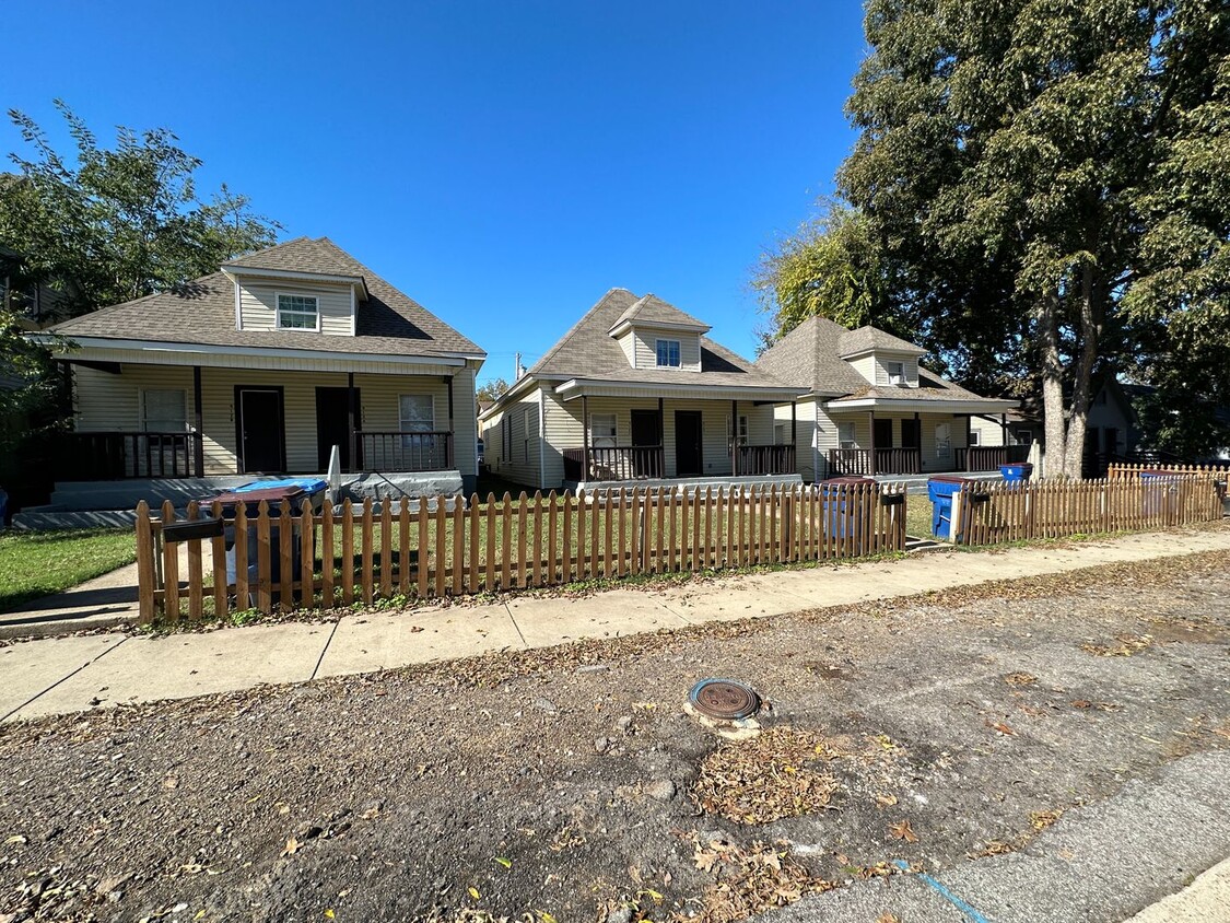 Primary Photo - 908-912 S 19th Street