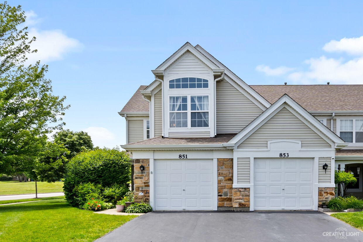 851 Pembrook Ct, Carol Stream, IL 60188 Townhome Rentals in Carol