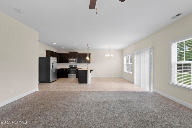 Building Photo - 305 Vilas Way S