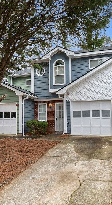 Primary Photo - Renoved 3BR/2.5BA Townhome in Decatur!